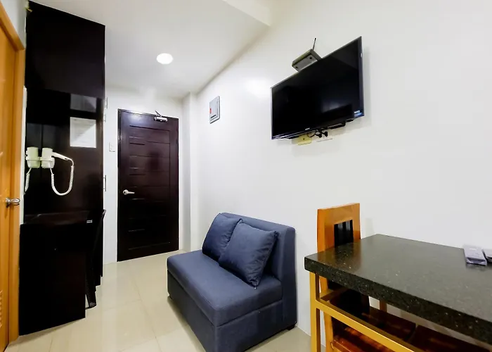酒店 Oyo 848 Dona Aurora Condotel 2*