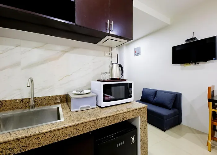 Oyo 848 Dona Aurora Condotel 酒店 2*