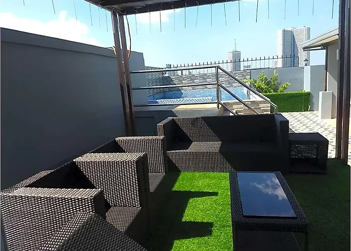 Oyo 848 Dona Aurora Condotel 2* 马尼拉